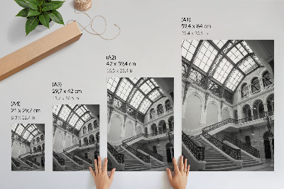 Poster para cozinha Escadaria decorativa, janelas amplas, tetos altos