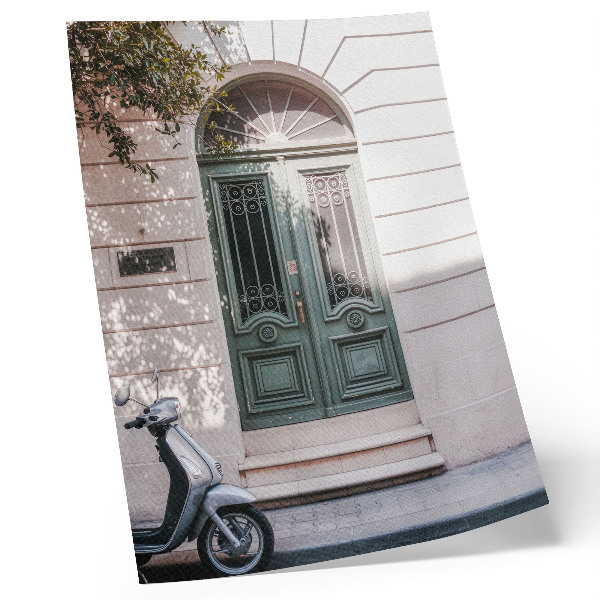 Arte de parede Fachada elegante com portas verdes e uma scooter