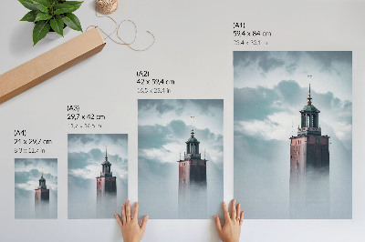 Poster decorativo Uma torre histórica envolta em uma névoa delicada.
