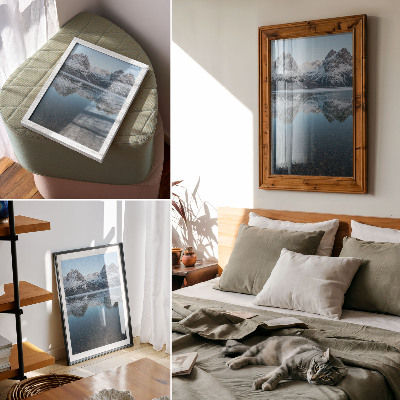 Poster decorativo Montanhas simétricas de inverno refletidas no lago