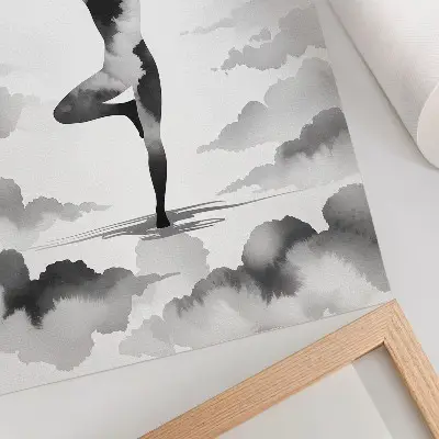 Poster decorativo com silhueta em preto e branco de nuvens e pássaros