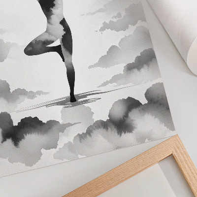 Poster decorativo Silhueta em preto e branco nas nuvens com pássaros