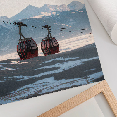Poster decorativo Montanhas com paisagens de inverno e teleférico.