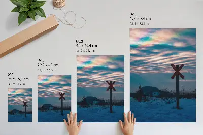 Impressão em tela paisagem invernal atmosférica com nuvens coloridas e placa solitária