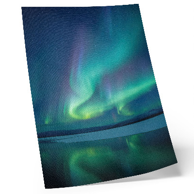 Arte de parede A aurora boreal emoldurando a bela natureza noturna.