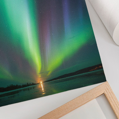 Poster para cozinha Aurora boreal sobre uma paisagem noturna repleta de estrelas.
