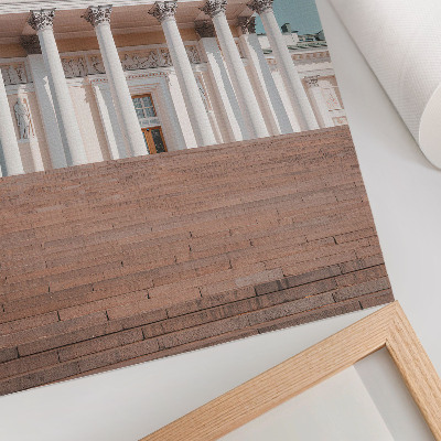 Impressão em tela Edifício com colunas e detalhes arquitetônicos elegantes.