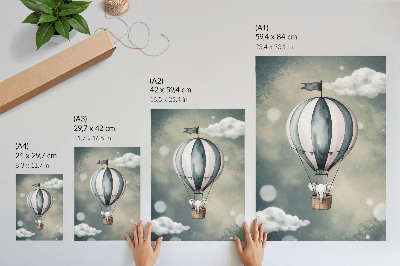 Poster decorativo Balão com nuvens em delicados tons de cinza.