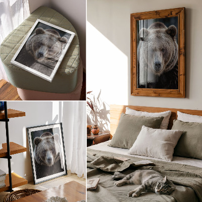 Impressão em tela Retrato realista de um urso, calmo e forte.