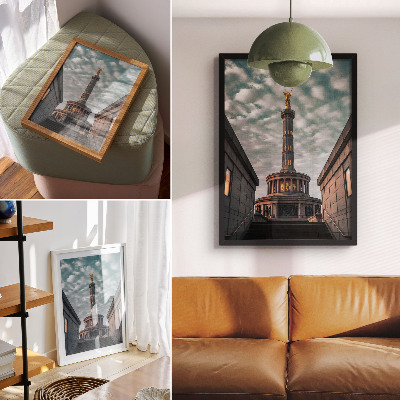 Arte de parede Uma coluna elegante com um anjo e arquitetura moderna.