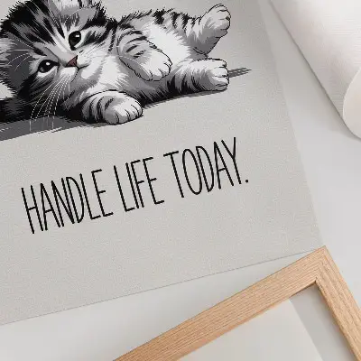 Impressão em tela de um gatinho em fundo cinza com estilo minimalista