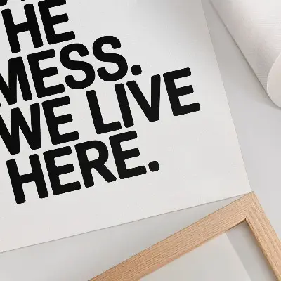 Poster para cozinha com texto humorístico em estilo minimalista de alto contraste