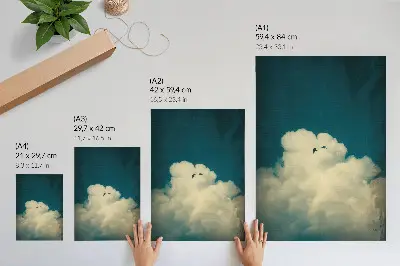 Impressão em tela nuvens brancas em céu turquesa com dois pássaros e espaço