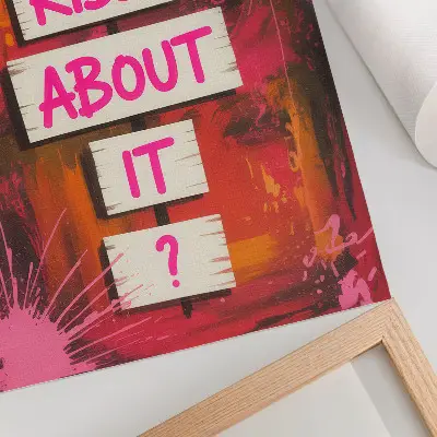 Poster decorativo com fundo colorido e letras rosa
