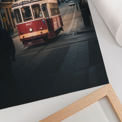 Poster decorativo Um bonde em meio à arquitetura histórica da cidade.