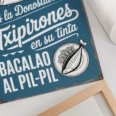 Poster decorativo com motivo retrô de peixe e inscrições em fundo azul