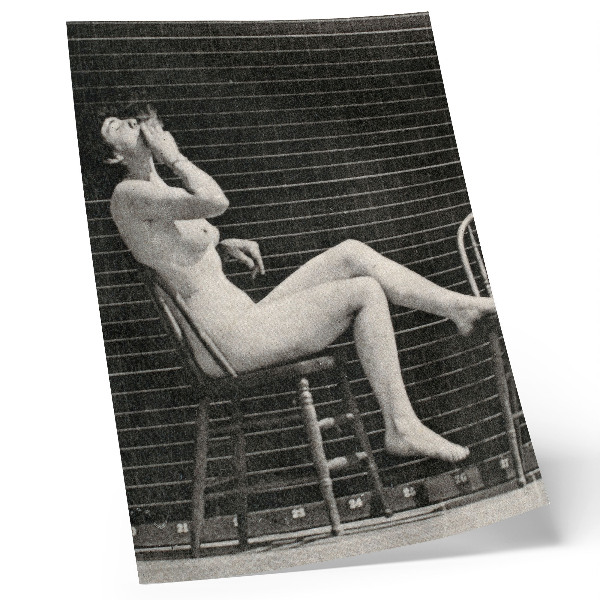 Arte de parede Mulher nua sentada em uma cadeira fumando um cigarro, Eadweard Muybridge