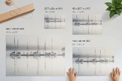 Poster para sala marina enevoada com iates refletidos