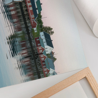Poster para a sala As casas vermelhas de estilo cubista à beira do lago são radiantes.