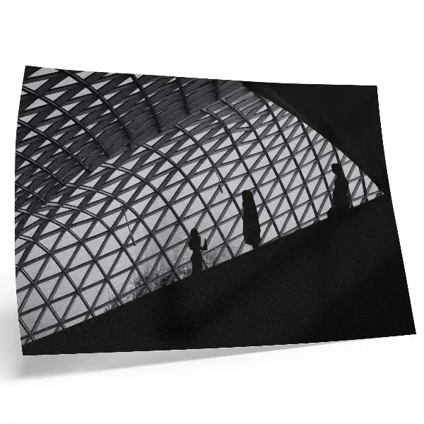 Poster para sala contraste moderno com silhueta de telhado