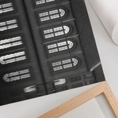Pôster simetria, reflexo e elegância arquitetônica em harmonia