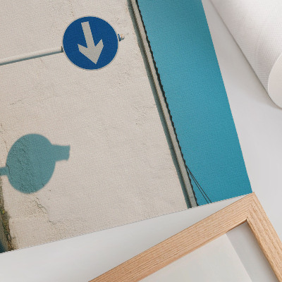 Poster mural Uma placa minimalista contra uma parede branca.