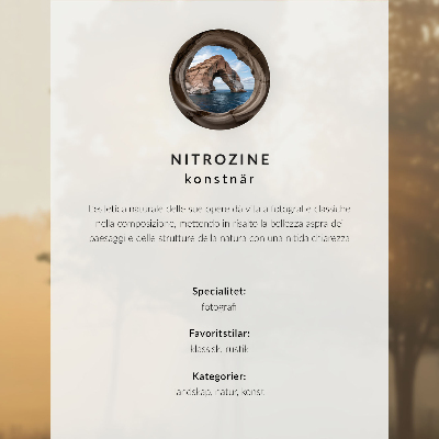 Poster Uma manhã enevoada à beira do lago com reflexos da natureza.