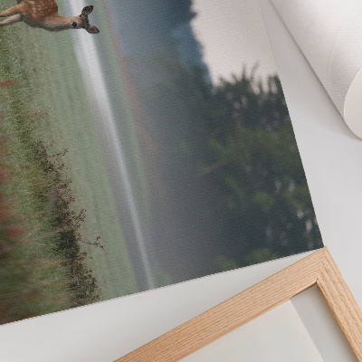 Poster para a sala Veados em meio a prados enevoados e floresta.