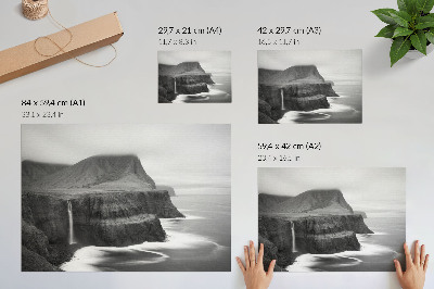 Poster para a sala Uma paisagem tranquila com uma cachoeira e montanhas.
