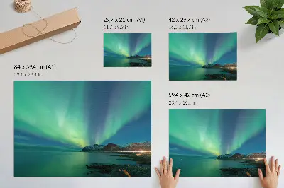Poster mural aurora boreal sobre o mar criando uma atmosfera mágica