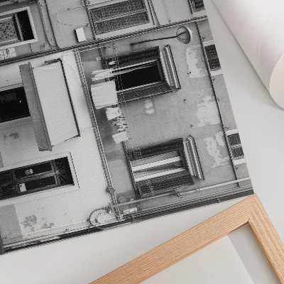 Poster para a sala A fachada do prédio de apartamentos, o contraste entre o preto e o branco, o minimalismo.