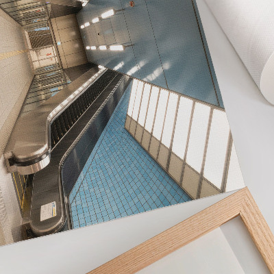 Poster Escadas modernas com azulejos azuis e simetria