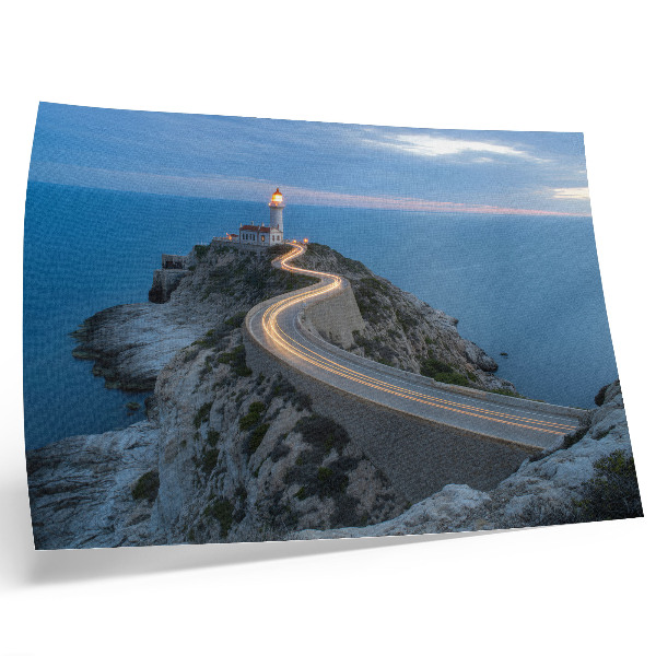 Poster para a sala Uma paisagem pitoresca com uma lanterna e uma estrada sinuosa à noite.