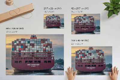 Poster para a sala Um navio porta-contentores cheio de contentores coloridos na água.