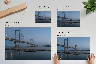 Poster para a sala ponte ao anoitecer com água calma e estilo moderno