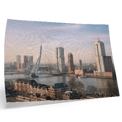 Poster arranhas-céus impressionantes e uma ponte elegante sobre o rio