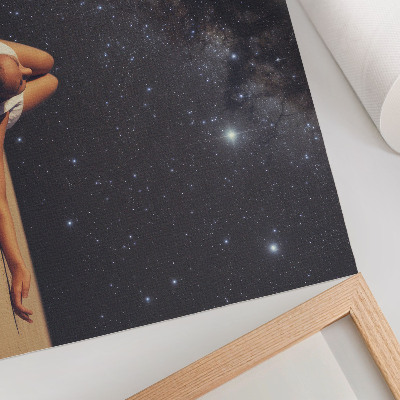 Poster para a sala Uma figura sob um céu estrelado parece surreal.