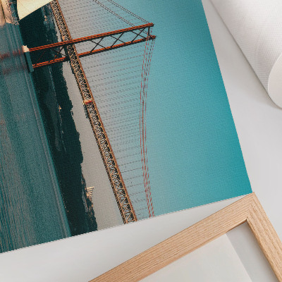 Poster Uma ponte e veleiros sobre a água em tons pastel.
