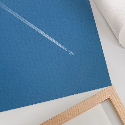 Poster para a sala Avião em um fundo azul celeste com atmosfera dinâmica.