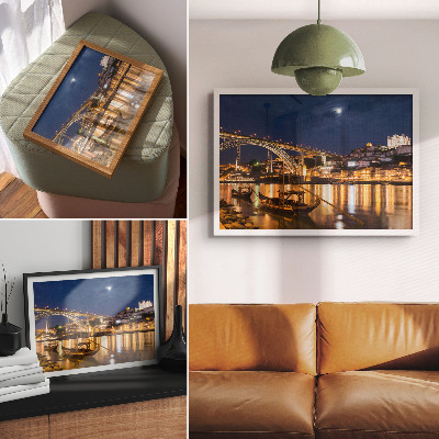 Poster para a sala Ponte à noite com luzes, cidade com barcos na água