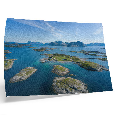 Poster para a sala Ilhas com montanhas, céu azul e vegetação verde.