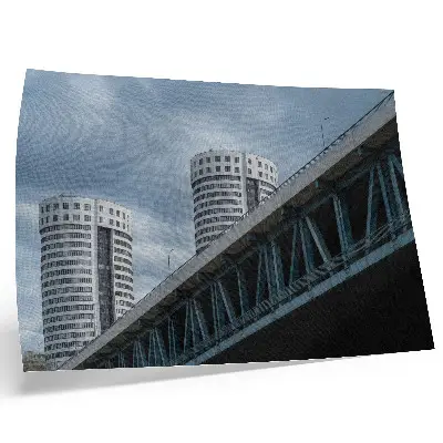 Pôster mural ponte e arranha-céus com estilo moderno, simétrico e elegante