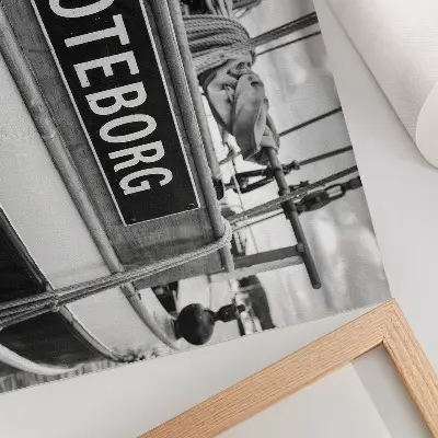 Poster para sala detalhe de barco retrô em preto e branco