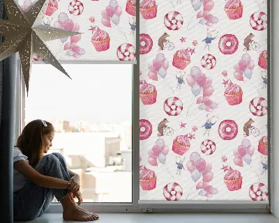 Estores de rolo interiores Balões cor-de-rosa, donuts e coelhinhos.