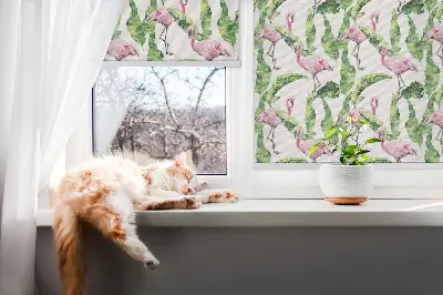 Estores de rolo para porta de varanda Flamingos junto às folhas