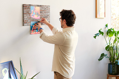 Quadro em cortiça parede de tijolos