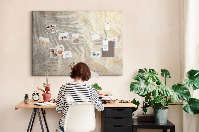 Quadro de aviso de cortiça Sombra de palmeira na areia