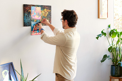 Quadro de aviso de cortiça Um mundo de caos