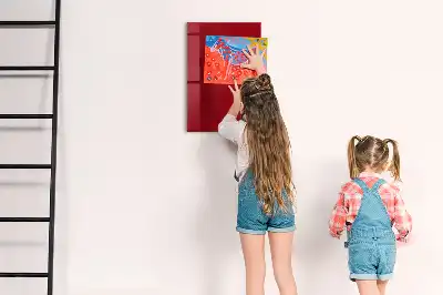 Quadro magnético com caneta na cor vermelha