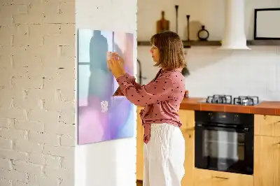 Quadro magnético de apagar a seco com estampa de penas em tom pastel